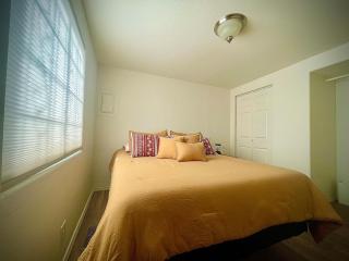 Cozy Casita near Downtown Albuquerque - 4