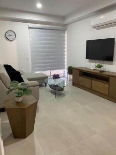 Departamento con balcón con vista a la laguna. - 6