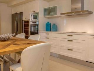 Stunning property with pool - 7