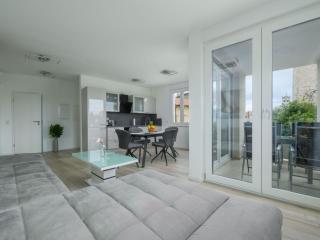 Apartment MA Premantura Luxus Apartment Nr- 2 mit Meerblick und Parkplatz für 2-2 Persone by Interhome - 6