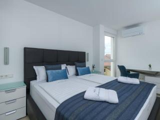 Apartment MA Premantura Luxus Apartment Nr- 3 mit Meerblick und Parkplatz für 2-2 Persone by Interhome - 5