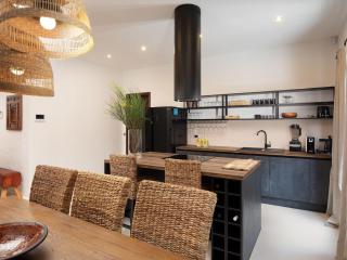 Holiday Home Perfektes Ferienhaus in Bale mit Privatem Pool by Interhome - 1