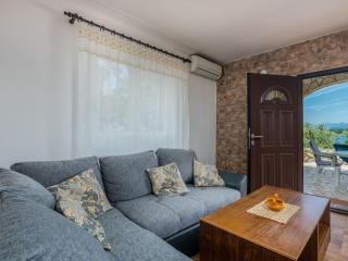 Apartment Biserka by Interhome - 1