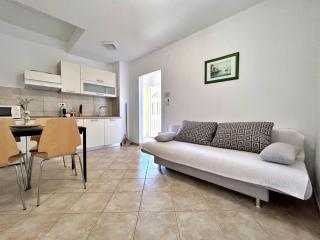 Apartment Apartment PintaDeSol by Interhome - 3