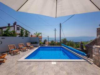 Holiday Home Villa LETICIJA - Luxusvilla mit beheiztem Pool- Sauna- Fitness & Grillplatz in by Interhome - 3