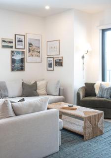 Powder and Par Penthouse by Revelstoke Vacations - 0