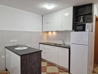 Apartment Modern eingerichtete Apartment für 4 Personen ideal für Famillien mit Kinder im by Interhome - 8