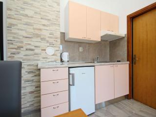 Apartment Modern eingerichtete Apartment für 2 Personen- Klimatisiert- freie Parkplatz un by Interhome - 4