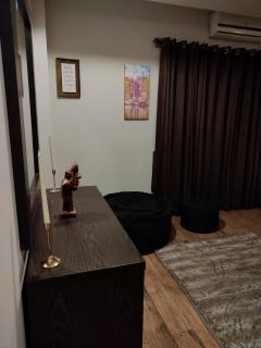 Cozy 1BR Apartment in Bahria Town Sleeps 3 - 1