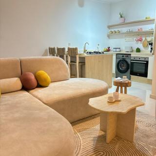 Warm & Stylish Boho Condo - 6 km to Old Medina - 7