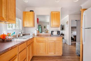 Southwest Escape 2 Bedroom with Private Entry and Patio - 1