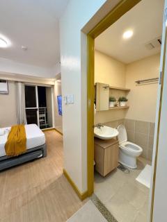 Studio Unit with Balcony at The Celandine QC - 3