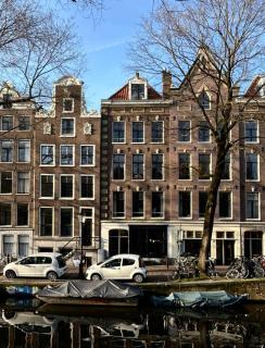 The Design apartment with canal-view - 9