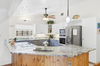 Trish's Beach Retreat with PoolSpa by Siesta Keys - 1