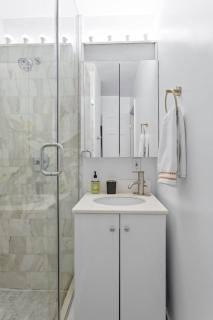 Chic East Village 1BDR Fast WiFi New Bathroom Netflix Discounts for Long Term Stays - 6