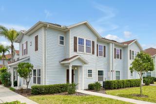 Charming Oasis with King Bed Close to Disney 4BR - 9