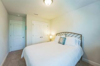 Bright Modern Beach Getaway - 5