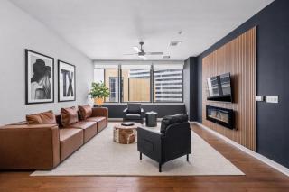 Luxury 17th Floor Downtown Dallas High-Rise with Free Parking, City Views, Pool & Gym - 7