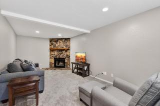 Mesa Oasis with Pool and Theater-Style Media Room - 4