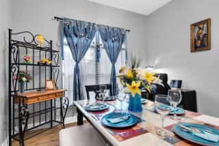 Crestview Family Home Games Porch - 5