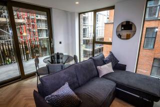 Fabulous 2 Bedroom Apartment in Central Manchester - 3
