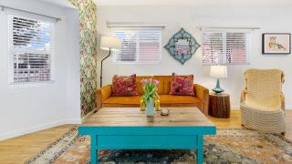 2 Units in Prime Hollywood Location Chic Renovated 1BDRs w Patio AvantStay - 1