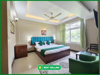 Hotel Royal Surya Lotus INN - Near Shree Jagarnath Temple # Sea Beach # Lift , Parking And Free Wi-Fi, Resturent Facilities With Luxuary Rooms , Best Hotel In Puri - 0