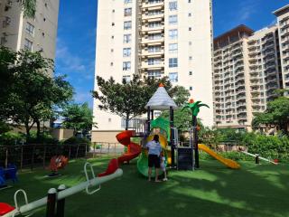 Cozy Hotel-Style Abode by Resari - 9