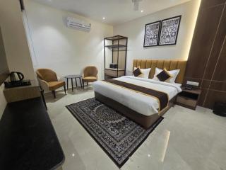HOTEL AYUSHMAN - 1