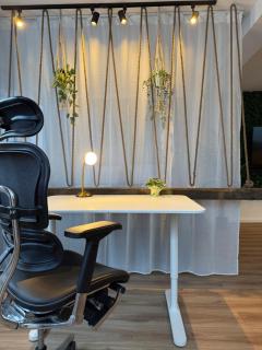 Work and Relax Design-Loft mit Schreibtisch, Starlink WiFi und Parkplatz - 6