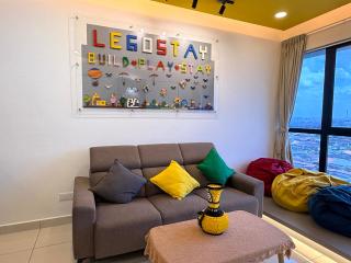 Jb Midvalley LeGoSTAY Build Play Stay CIQ 2BR8PAX - 0