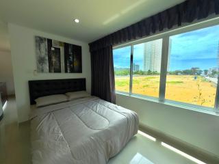 Corner Studio with Balcony Near Jomtien Beach - Beach Mountain 6 - 0