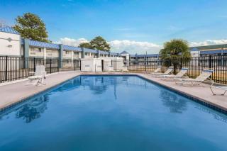 Super 8 by Wyndham Portsmouth - Norfolk - 4