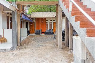 RedDoorz at Pantai Karangpapak - 8