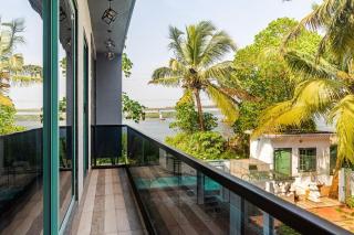 4BR Riverview Luxury Villa with Private Pool & Staff - 4