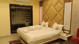 Holiday Beach Resort !! Beach Distance 50 Mts !! - 1