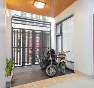 Studio near West Lake with Washer & Free Parking - 5