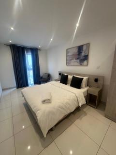 The City Landing Apartments at LOXWOO HOUSE - 4