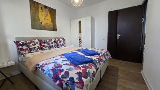 Silver Nest - M&N Condos - 4