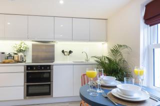 Stylish 1-Bed Apartment in Fairview - 6