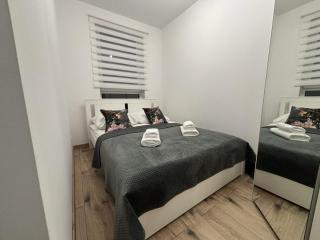 Apartamenty Jurowiecka 22 z miejscem postojowym w garażu - 1