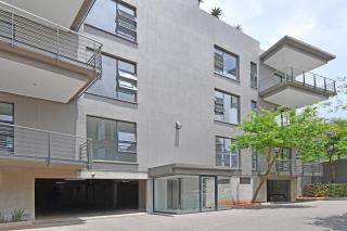 Urban Forest Oasis in Westcliff - Two bed ensuite - 2