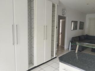 Elephant hide away - 4