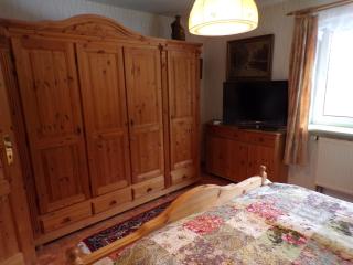 Ferienwohnung Helmut Erdgeschoss 2 Schlafzimmer mit Innenhof - 1