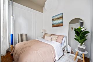 Bright and Beautiful 3 BR Apt Midtown West - 1