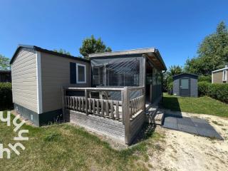 Gezellige chalet op een kindvriendelijk familiepark in Oostkapelle - 2