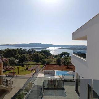 Villa Pergosa near Medulin for 8 persons with 38 m2 pool, sea view - only 200 meters from beach - 4