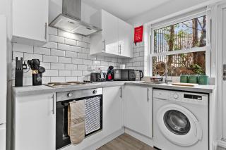 Sleeps 5 -Flat, Central, Hackney, Garden, Parking - 3
