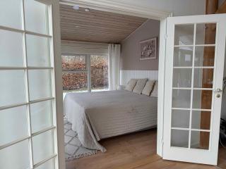 Spacious Holiday Home Near Beach And Nature - 5