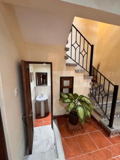 Villa San Lazaro, Alojamiento entero, para 8 personas en Antigua con amplio parqueo y terraza con vistas al volcan - 4